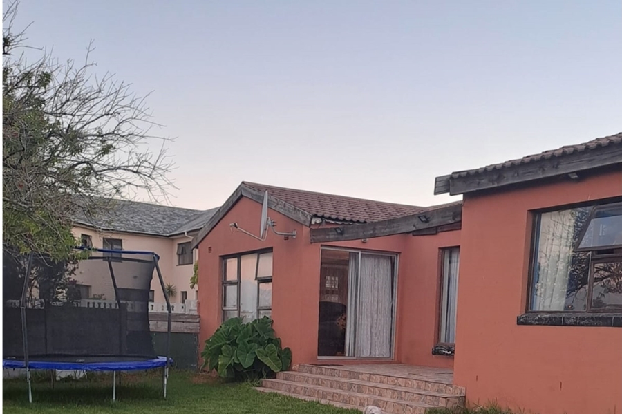 3 Bedroom Property for Sale in Austinville Western Cape